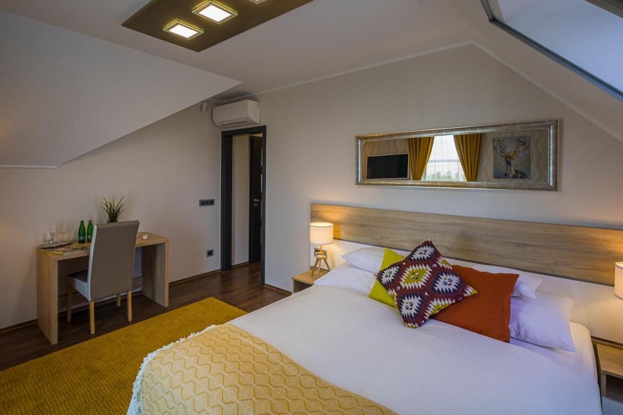 Vitis Kúria 7171 Hotel